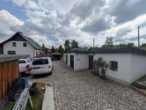 Platz für die ganze Familie – Modernisiertes Einfamilienhaus mit großem Grundstück in Oderwitz - Hofeinfahrt