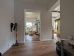 Platz für die ganze Familie – Modernisiertes Einfamilienhaus mit großem Grundstück in Oderwitz - Blick Wohnzimmer und Küche