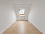 Helle 3-Raum-Wohnung mit Wohnküche – Erstbezug nach Renovierung - Schlafzimmer