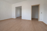 Frisch sanierte 4-Raum-Wohnung in attraktiver Lage von Zittau - Wohnzimmer II.png