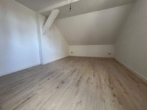 Frisch renovierte 4-Raum-Wohnung im Dachgeschoss in Hirschfelde - Schlafzimmer.jpeg