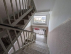 2-Zimmer-Eigentumswohnung mit Loggia und Garage – ideal für Eigennutzer oder Kapitalanleger - Treppenhaus