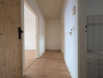 2-Zimmer-Eigentumswohnung mit Loggia und Garage – ideal für Eigennutzer oder Kapitalanleger - Flur