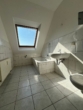 Helle 2-Raum-Wohnung in Neugersdorf – mit Tageslichtbad & Badewanne - Badezimmer