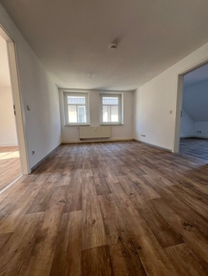 Helle 2-Raum-Wohnung in Neugersdorf – mit Tageslichtbad & Badewanne, 02727 Ebersbach-Neugersdorf, Etagenwohnung