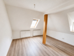 3-Raum-Dachgeschosswohnung in traumhafter Lage von Waltersdorf - Schlafzimmer