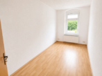 Helle 2-Raum-Wohnung mit Einbauküche & großer Terrasse im Erzgebirge - Kinderzimmer.png