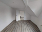 Wunderschöne 4-Raum-Dachgeschosswohnung mit Balkon in Zittau - Schlafzimmer