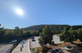 Gemütliche Dachgeschosswohnung mit Balkon und Einbauküche in Aue - Blick aus dem Fenster
