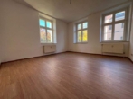 Helle 2-Raum-Wohnung im Erdgeschoss in Hirschfelde - Wohnzimmer.jpg