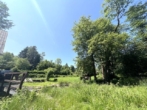 Landhausidylle am Bach – Wohnen im Grünen nahe der deutschen Grenze - Grundstück.jpg