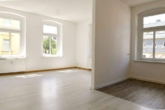 Helle, altersfreundliche 2-Raum-Wohnung im Erdgeschoss mit Garage und Garten - Wohnzimmer / Küche