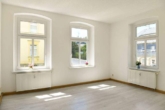 Helle, altersfreundliche 2-Raum-Wohnung im Erdgeschoss mit Garage und Garten - Wohnzimmer