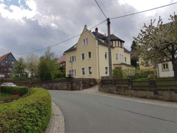 Hier machen andere Urlaub – Traumhafte 3-Raum-Dachgeschosswohnung in Waltersdorf, 02799 Großschönau, Wohnung